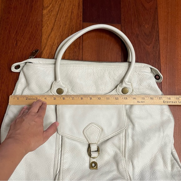 Marc by Marc Jacobs Off White Ivory Pebbled Leather Hobo Bag B17 - Picture 9 of 11